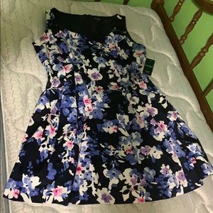 NWT Ralph Lauren flowered dress with POCKETS!